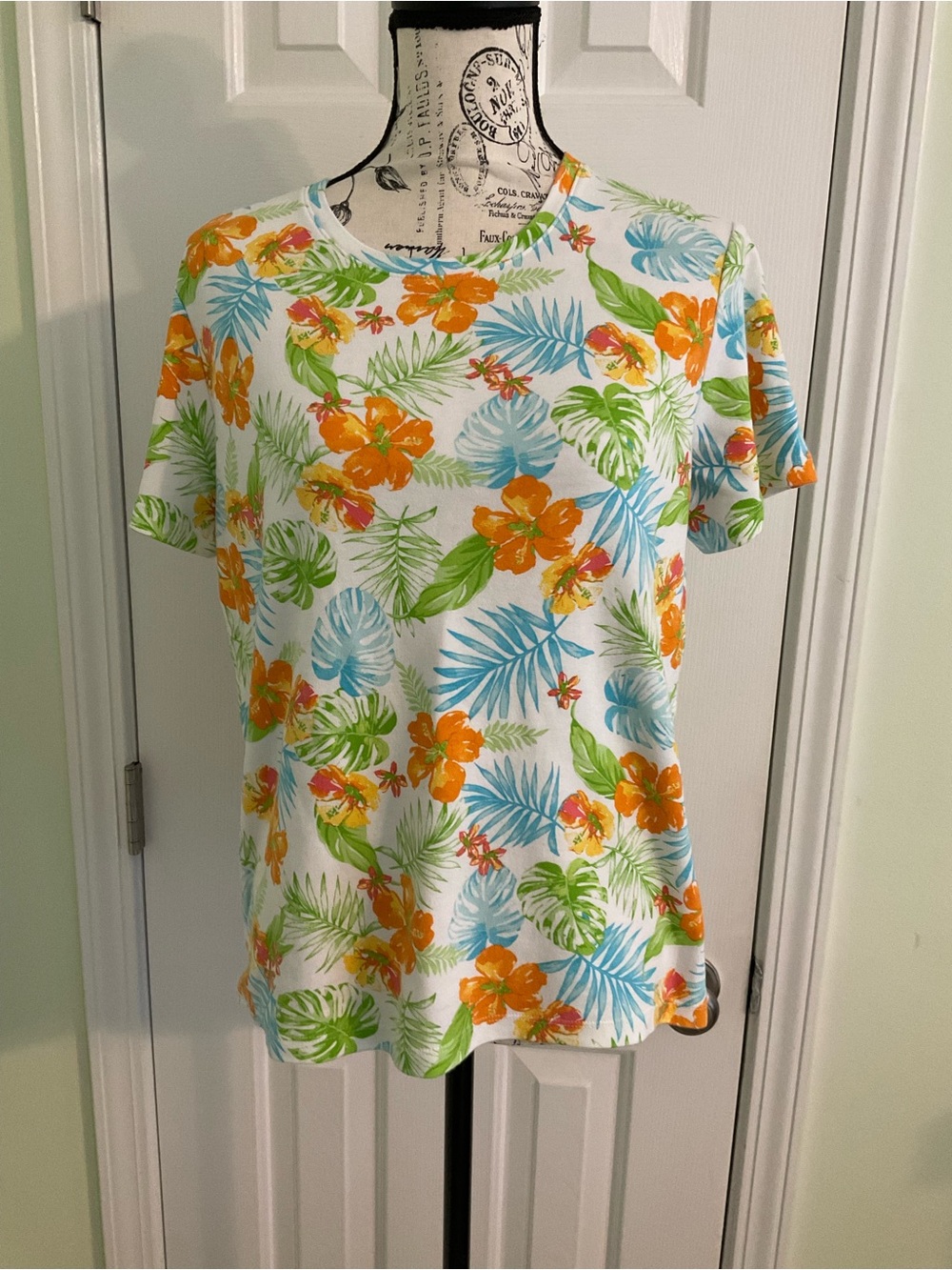 Kim Rogers Tropical Floral Short Sleeve Tee in White, Orange & Blue